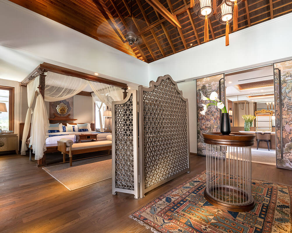 Des Indes I - Luxurious master suite design