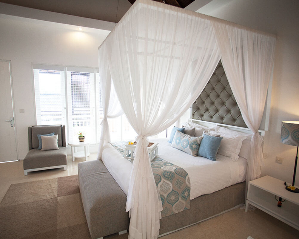 Lakshmi Villas - Ubud - Luxurious upper floor bedroom design
