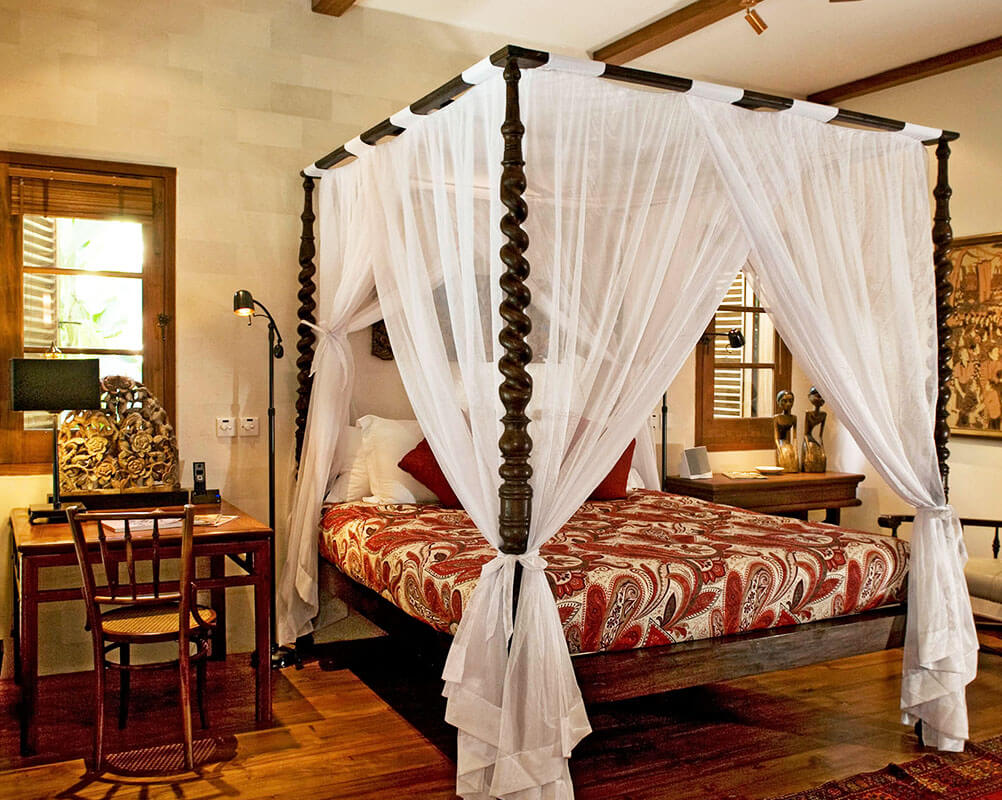 Villa Oost Indies - First bedroom