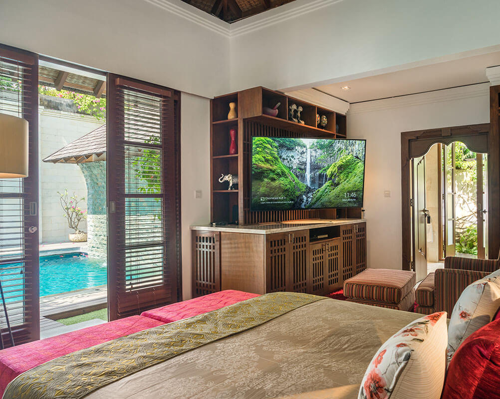 Villa Shinta Dewi - Exquisite hibiscus suite design